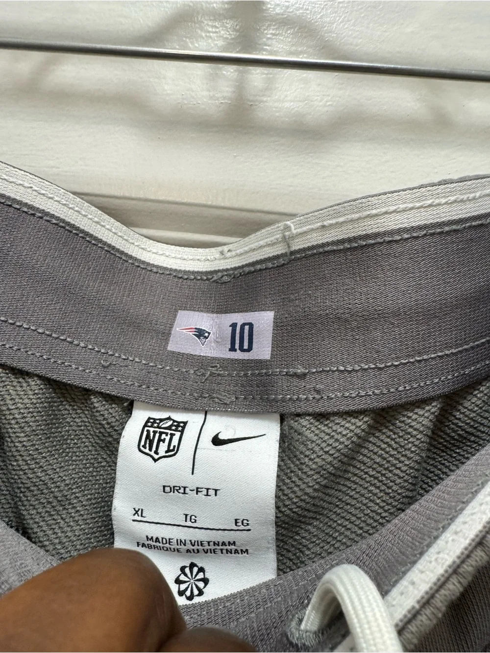 Nike NFL Dri-Fit New England Patriots Gray Performance Sweatpants - Picture 5 of 11